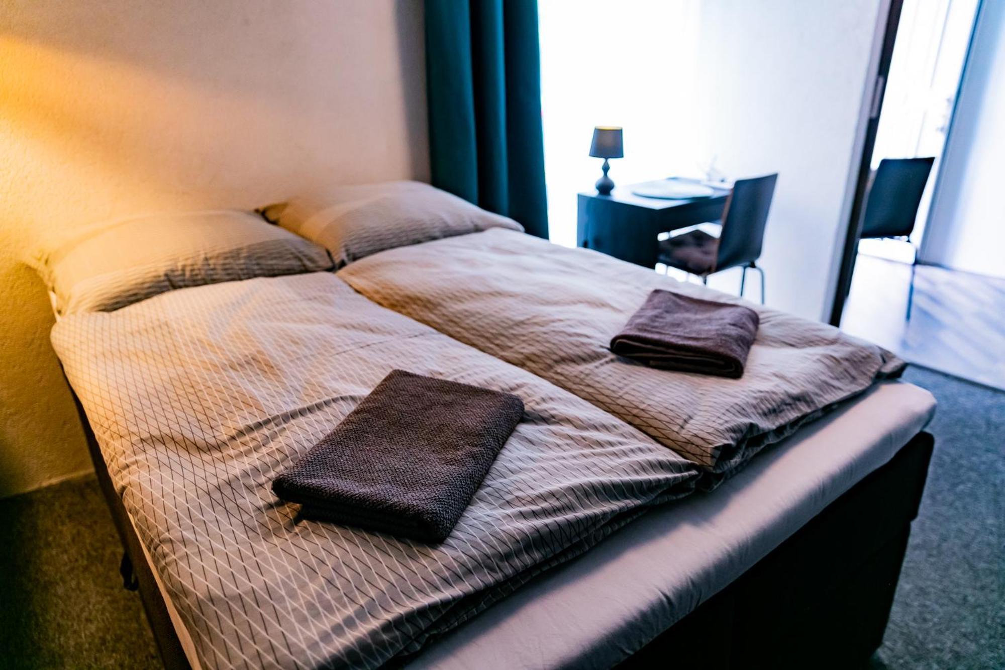 Motel1- A Megfizetheto Luxus! Dunaujvaros Bagian luar foto