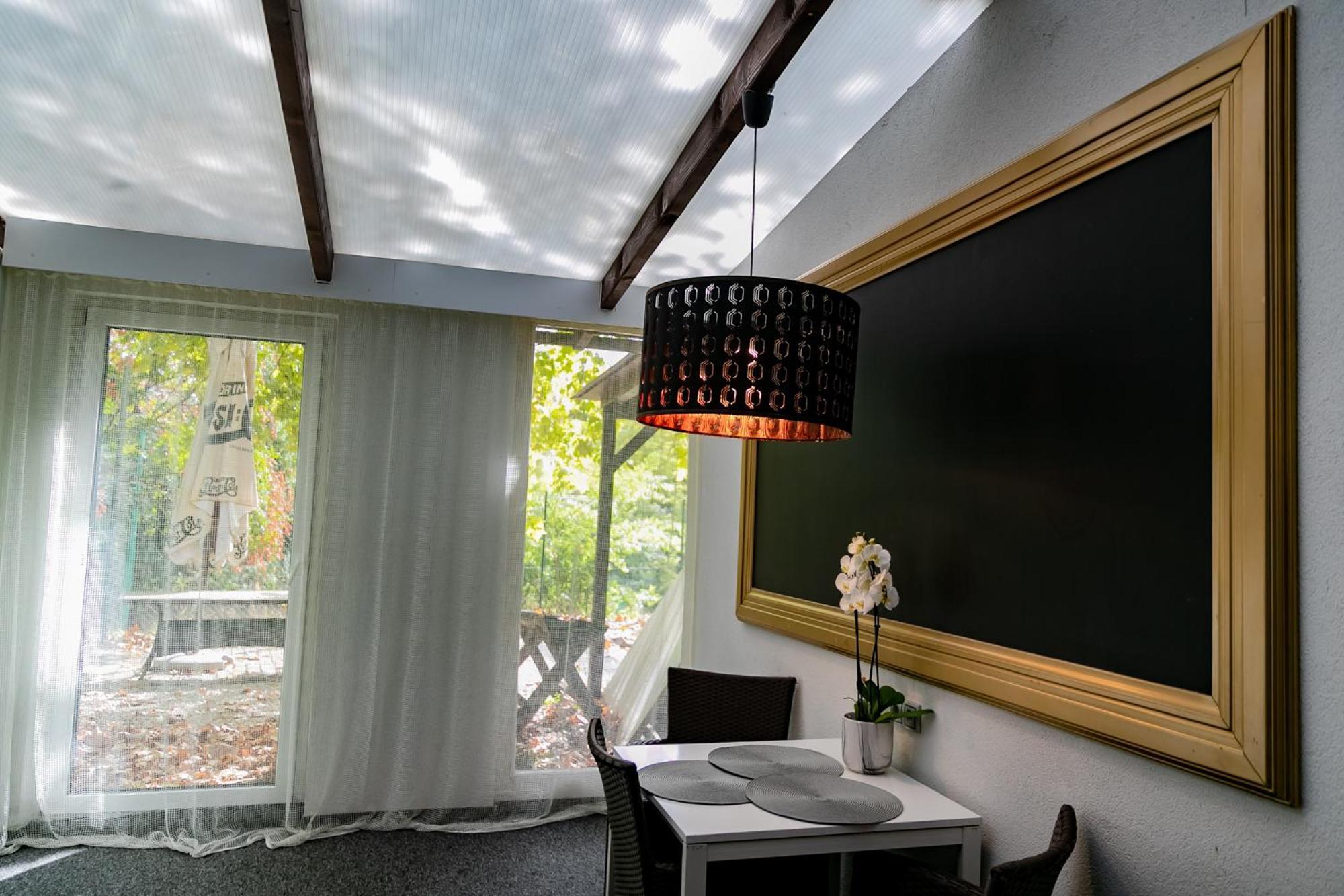 Motel1- A Megfizetheto Luxus! Dunaujvaros Bagian luar foto