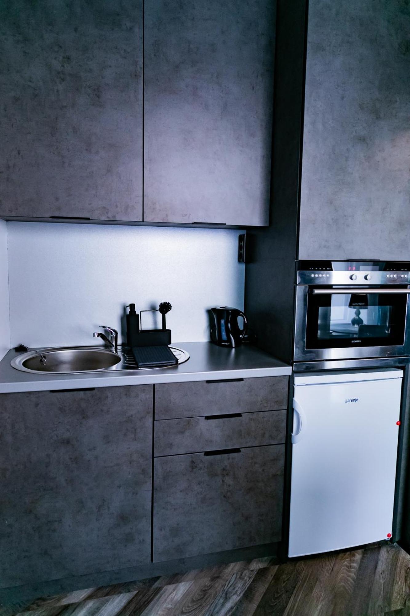 Motel1- A Megfizetheto Luxus! Dunaujvaros Bagian luar foto