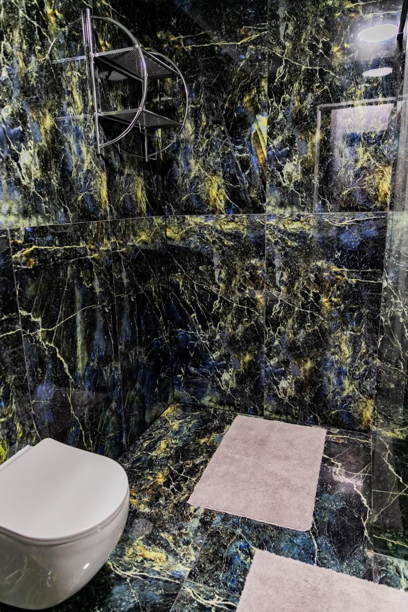 Motel1- A Megfizetheto Luxus! Dunaujvaros Bagian luar foto