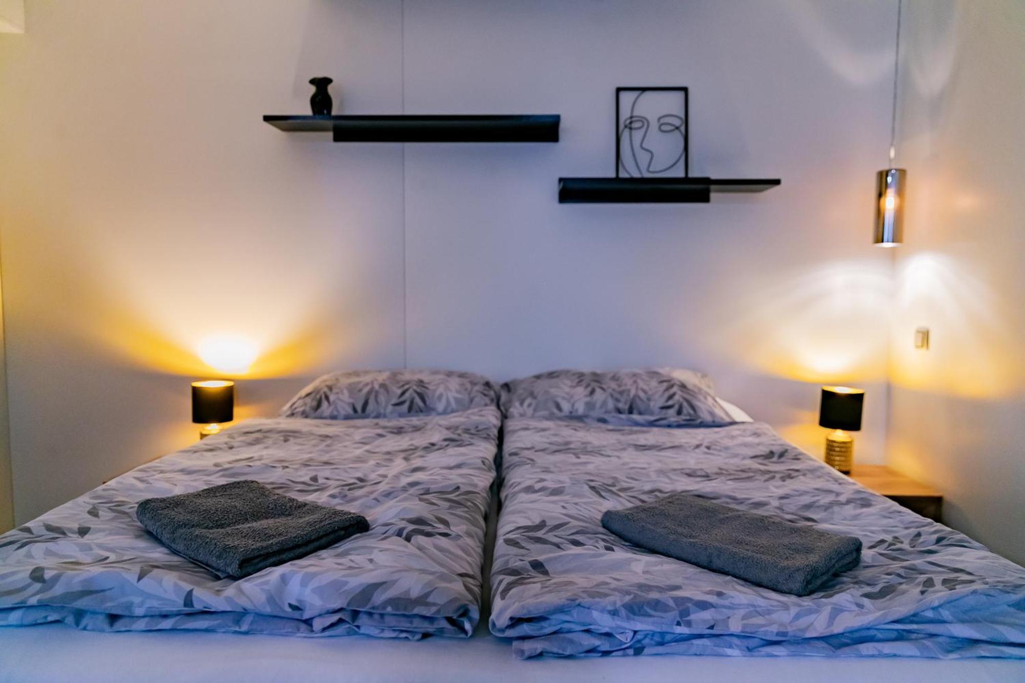 Motel1- A Megfizetheto Luxus! Dunaujvaros Bagian luar foto