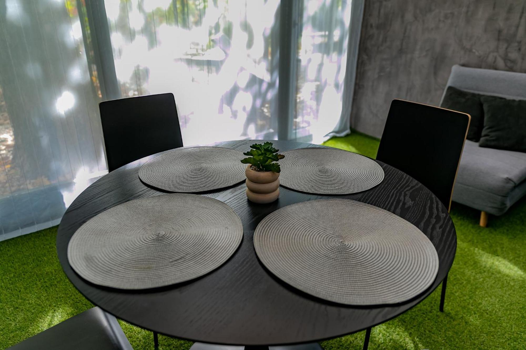 Motel1- A Megfizetheto Luxus! Dunaujvaros Bagian luar foto